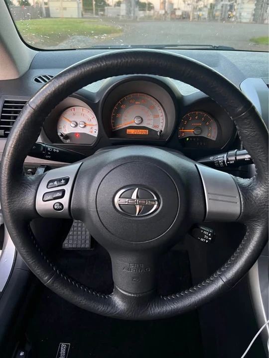 2006 Scion tC - Image 9 of 14