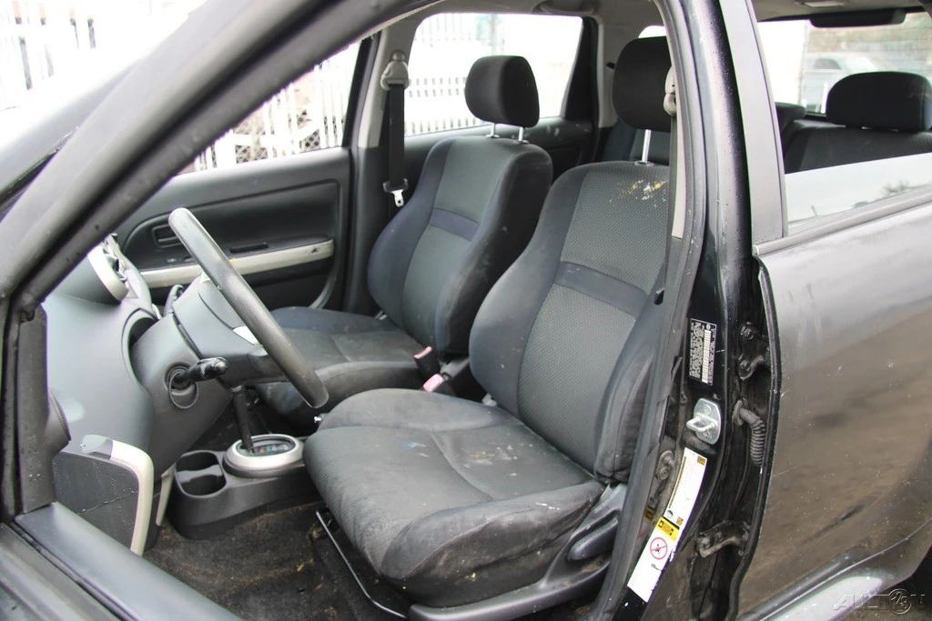 2006 Scion xA - Image 12 of 21