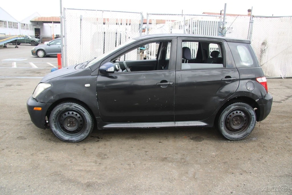 2006 Scion xA - Image 3 of 21