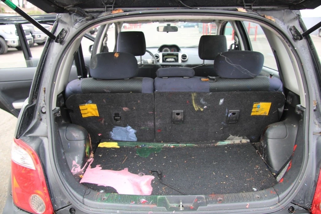 2006 Scion xA - Image 19 of 21