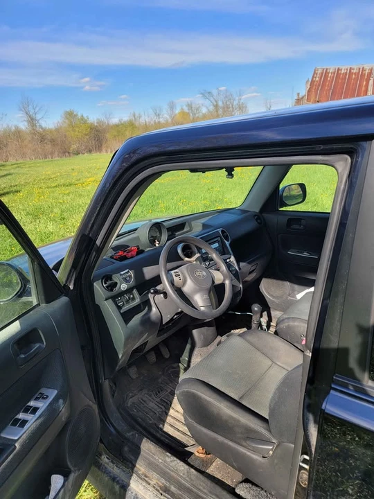 2006 Scion xB - Image 7 of 10