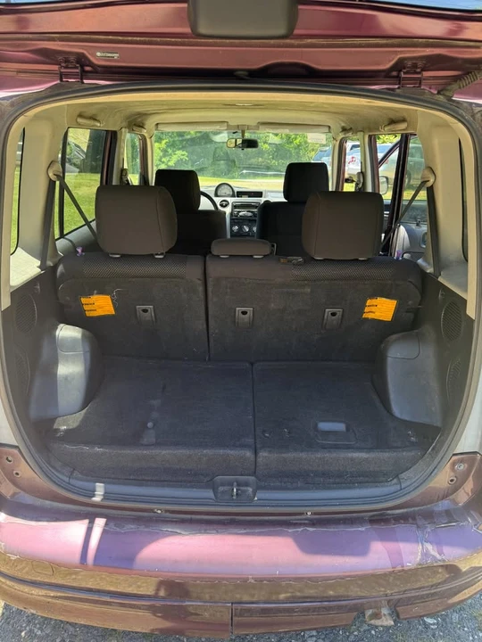 2006 Scion xB - Image 8 of 9