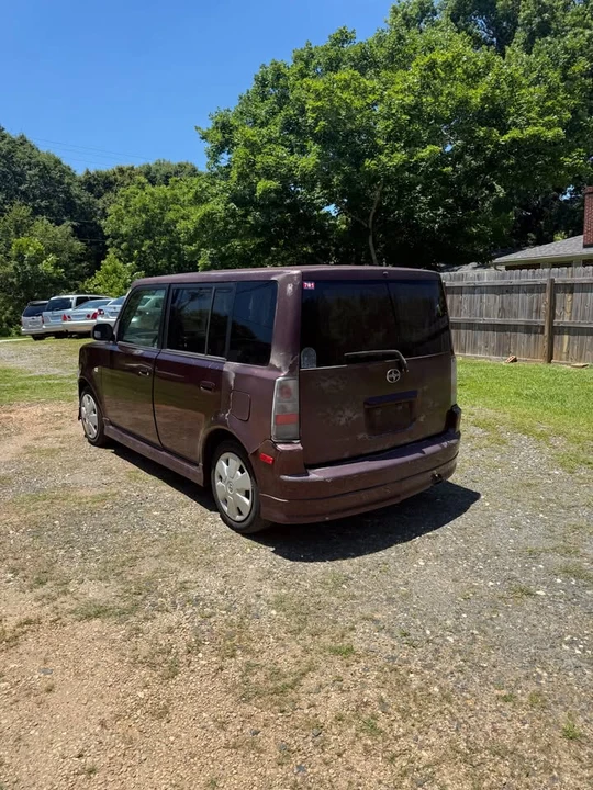 2006 Scion xB - Image 3 of 9