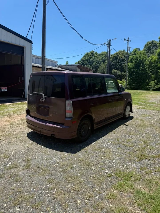 2006 Scion xB - Image 2 of 9