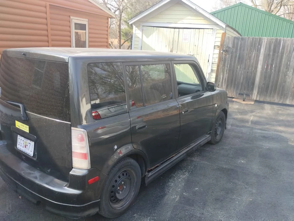 2006 Scion xB - Image 2 of 11