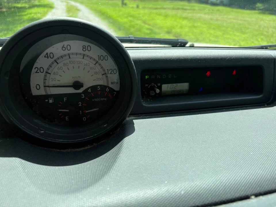 2006 Scion xB - Image 8 of 10