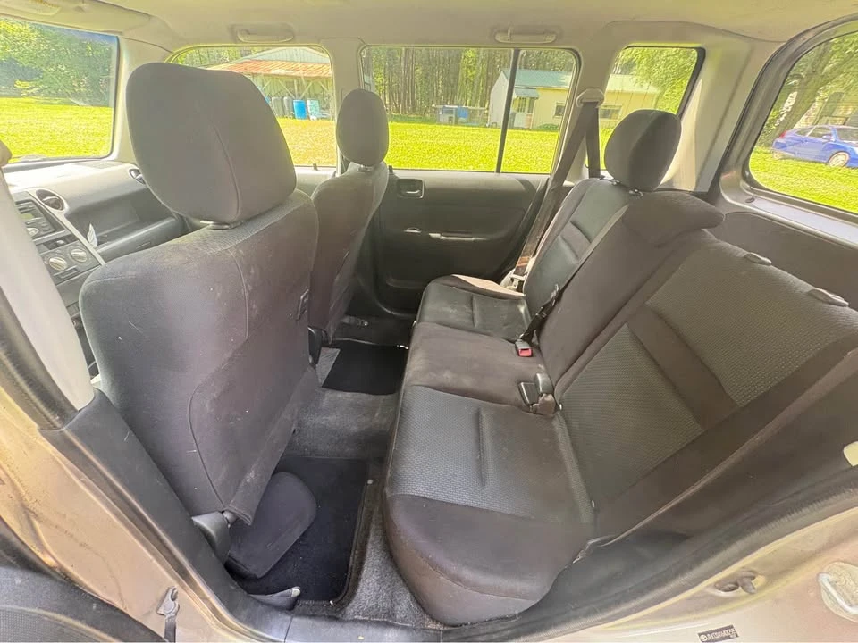 2006 Scion xB - Image 6 of 10
