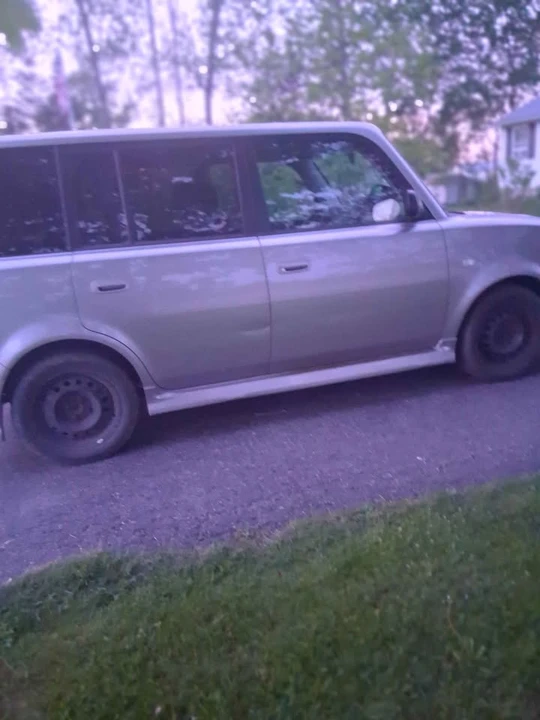 2006 Scion xB - Image 3 of 7