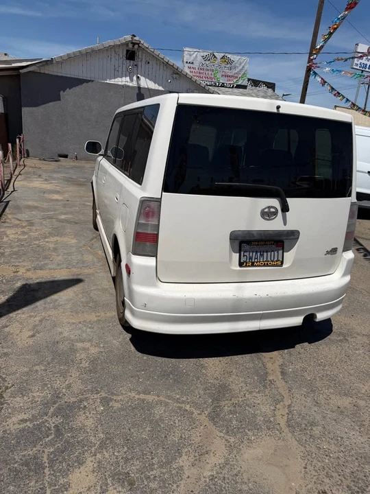 2006 Scion xB - Image 3 of 5