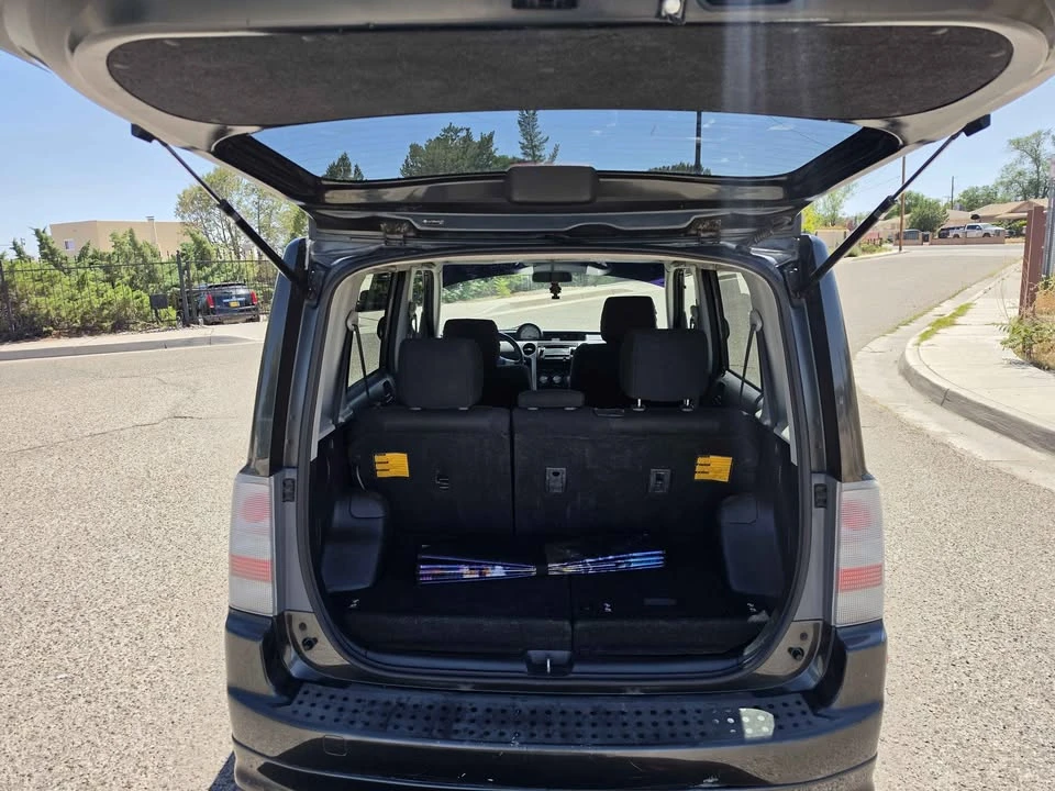 2006 Scion xB - Image 5 of 11