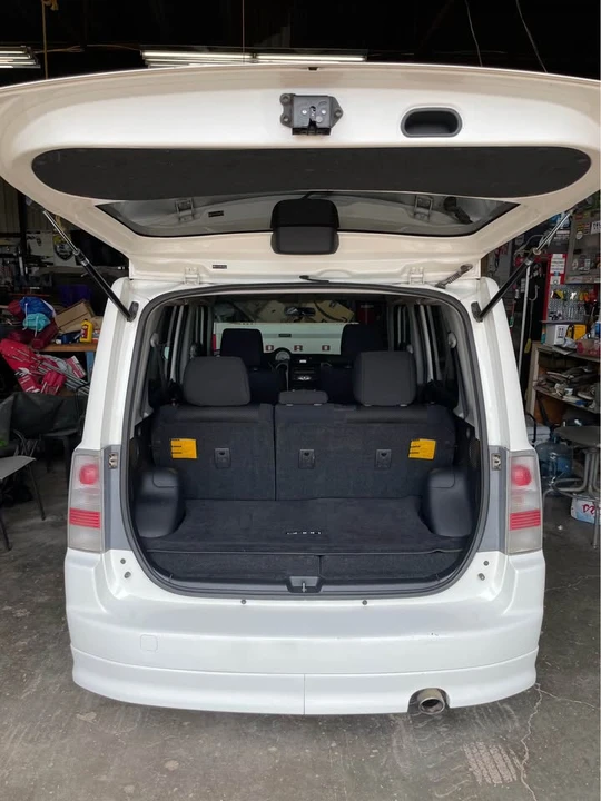 2006 Scion xB - Image 8 of 10