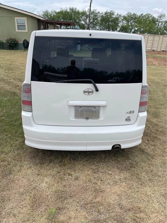 2006 Scion xB - Image 3 of 10