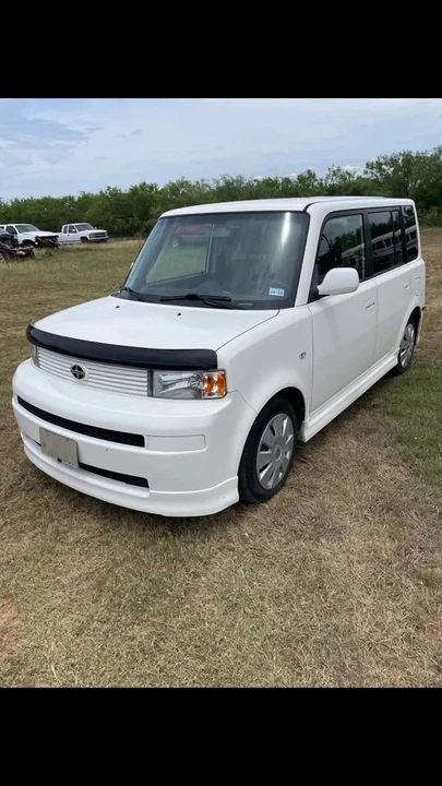 2006 Scion xB - Image 10 of 10