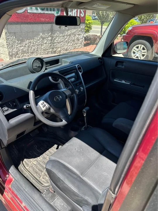 2006 Scion xB - Image 10 of 11