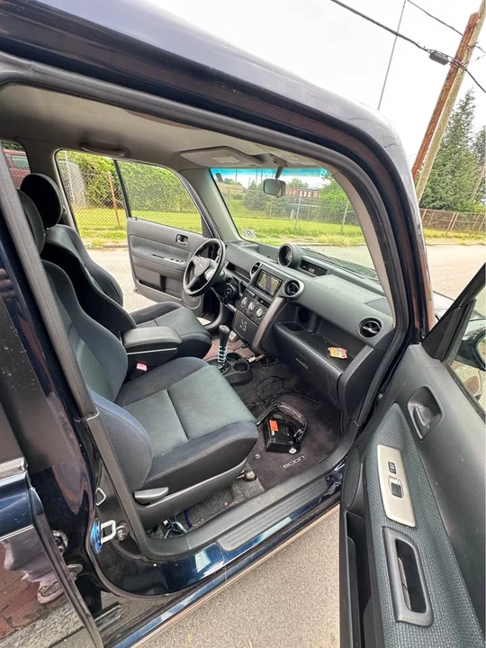 2006 Scion xB - Image 12 of 18