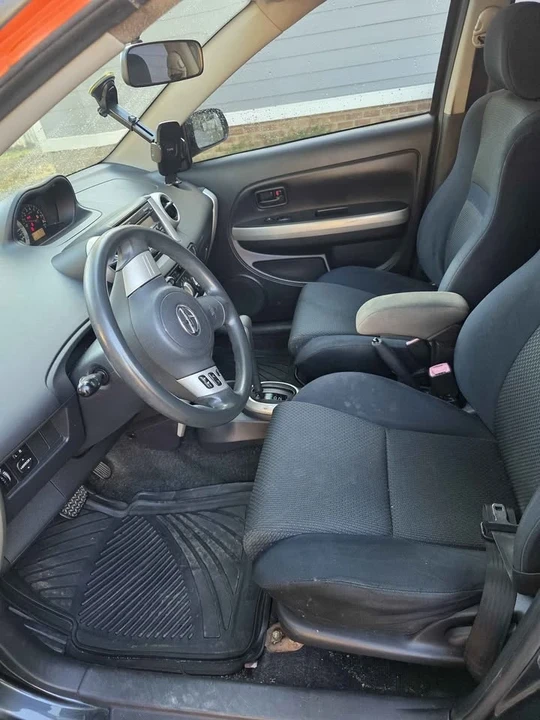 2006 Scion xA - Image 6 of 8