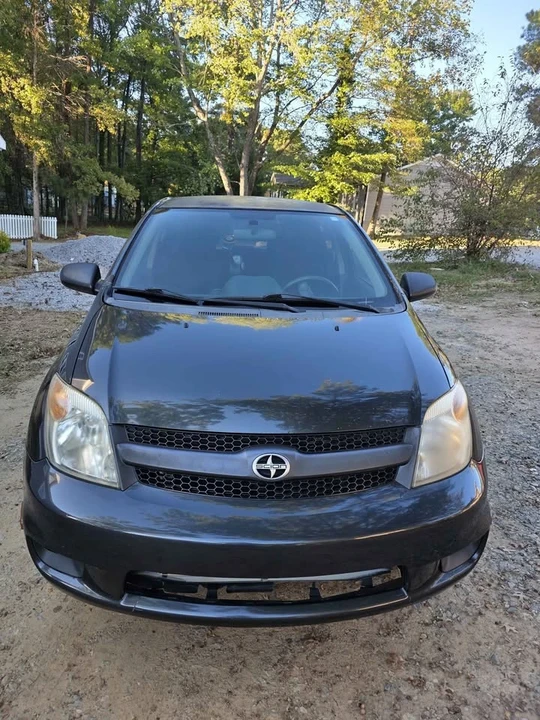 2006 Scion xA - Image 2 of 8