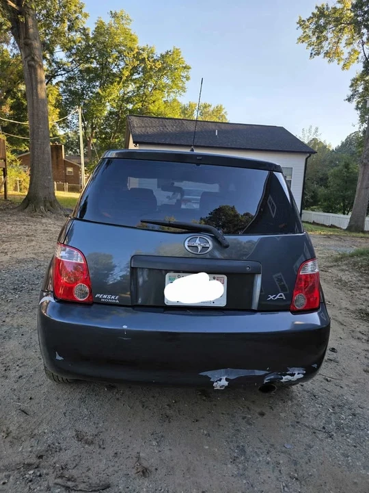 2006 Scion xA - Image 4 of 8