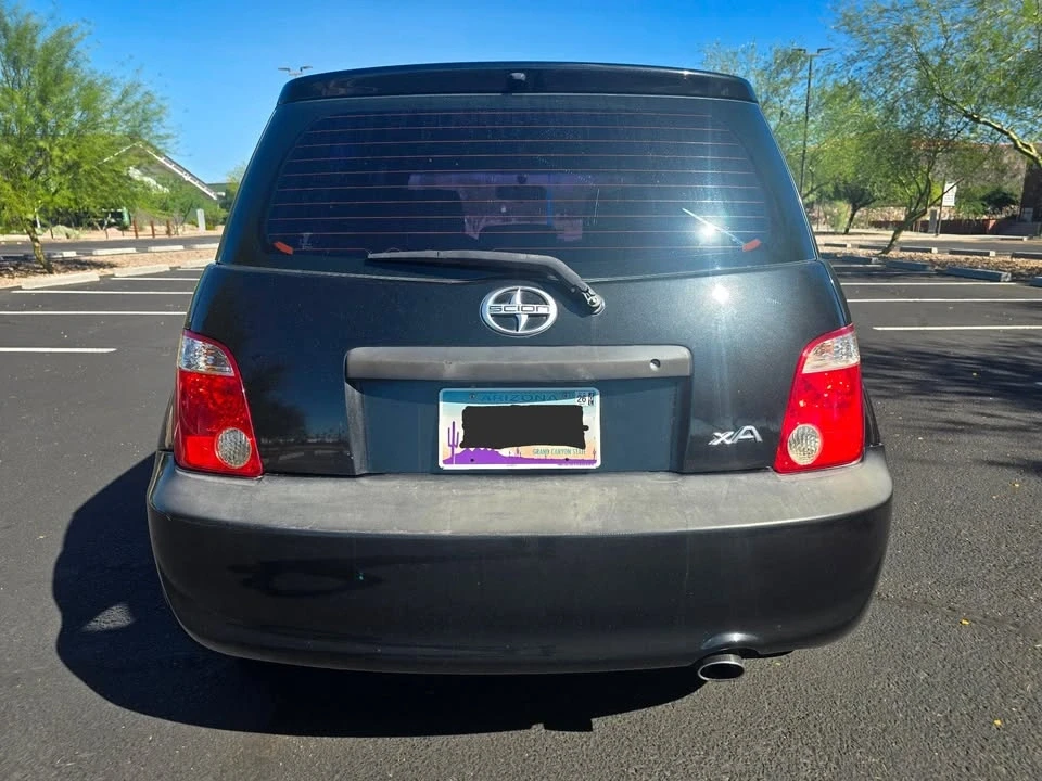 2006 Scion xA - Image 11 of 20