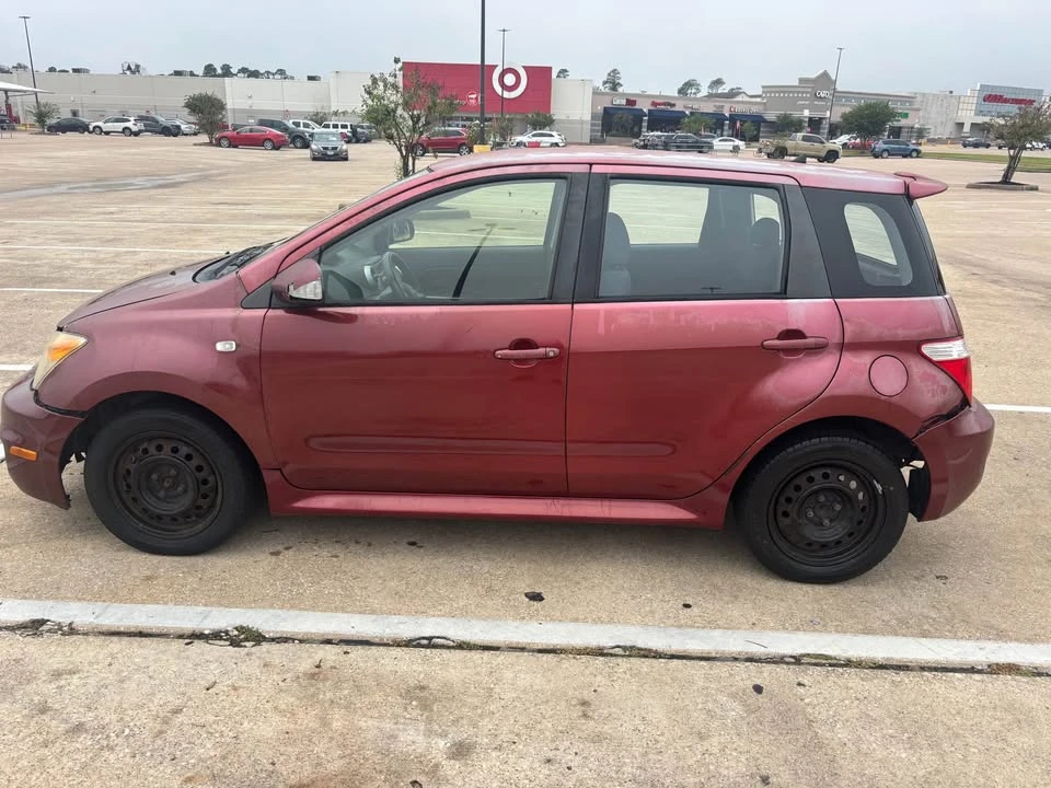 2006 Scion xA - Image 10 of 10