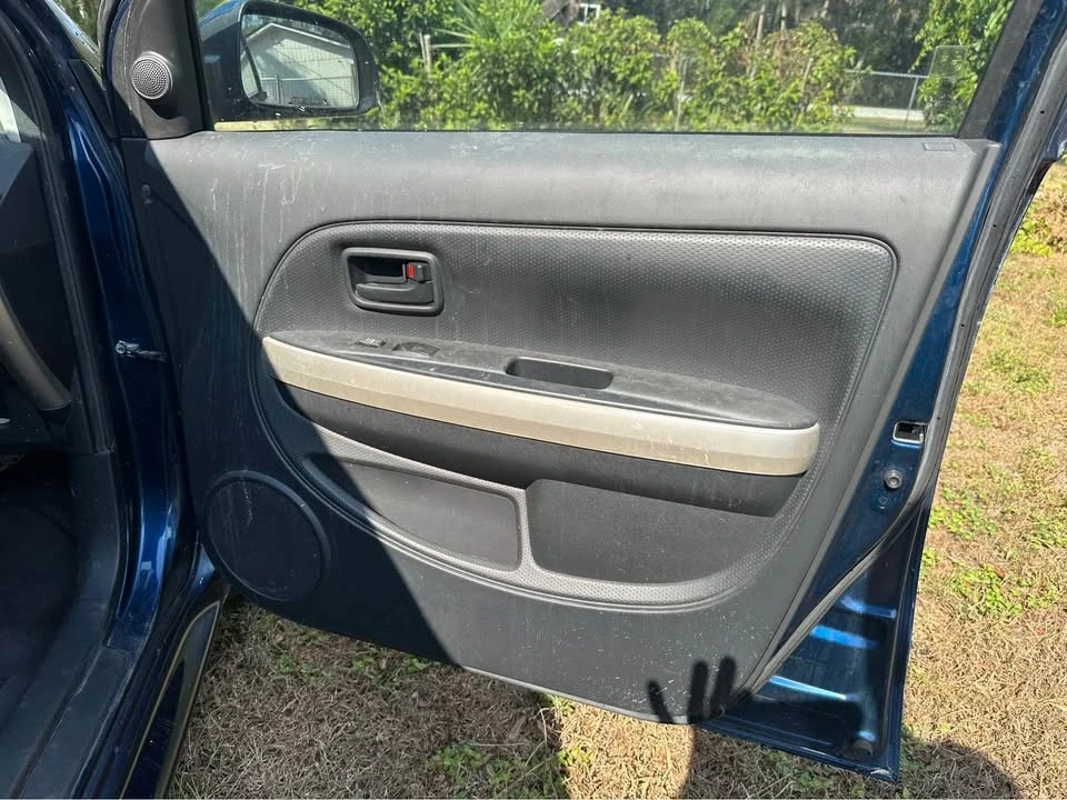 2006 Scion xA - Image 12 of 18