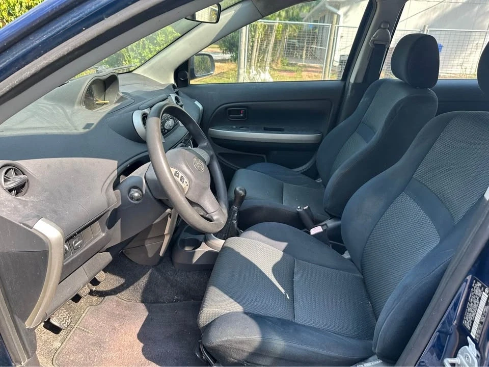 2006 Scion xA - Image 10 of 18