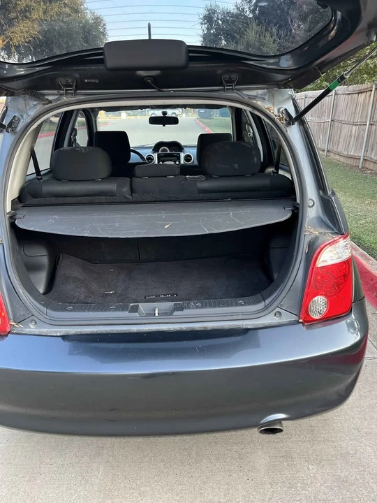 2006 Scion xA - Image 10 of 12