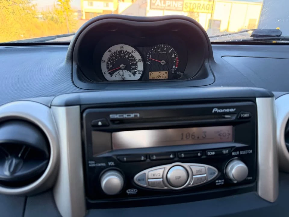 2006 Scion xA - Image 9 of 10