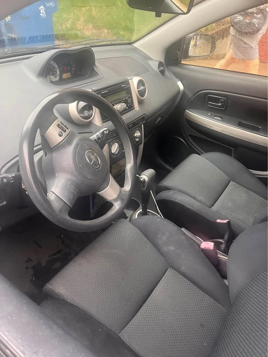 2006 Scion xA - Image 4 of 4