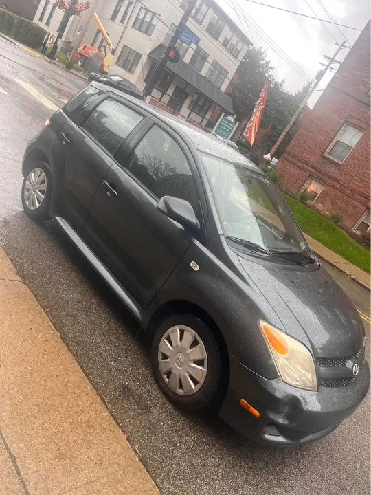 2006 Scion xA - Image 2 of 4