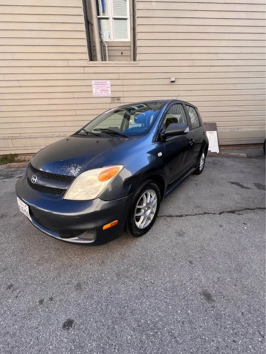 2006 Scion xA - Image 2 of 13