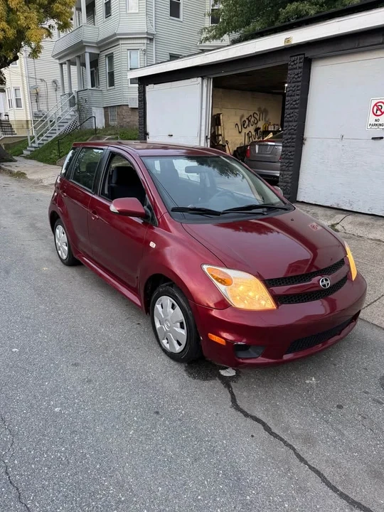 2006 Scion xA - Image 2 of 11