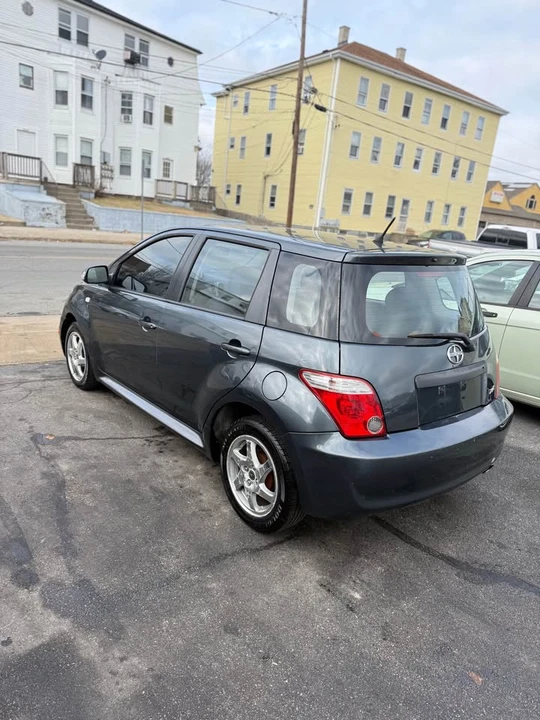 2006 Scion xA - Image 4 of 10