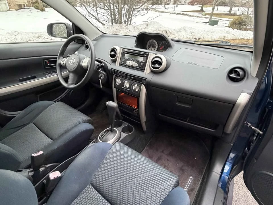 2006 Scion xA - Image 10 of 16