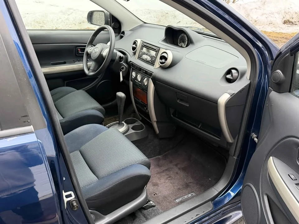 2006 Scion xA - Image 12 of 16