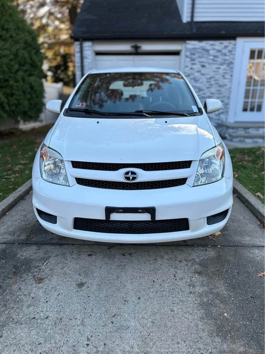 2006 Scion xA - Image 8 of 13