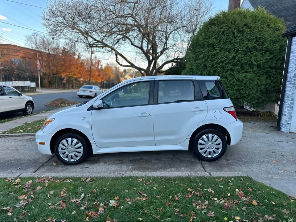 2006 Scion xA - Image 2 of 13