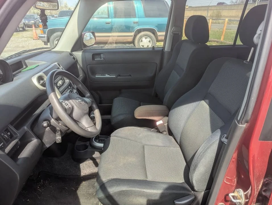 2006 Scion xB - Image 6 of 19