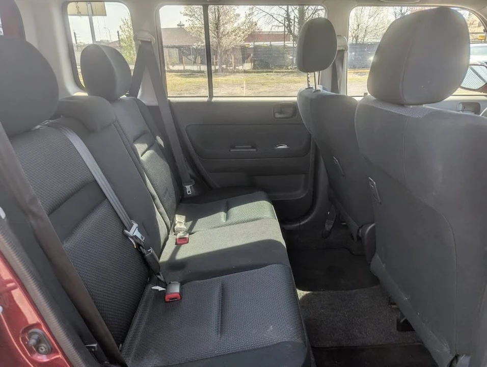 2006 Scion xB - Image 10 of 19