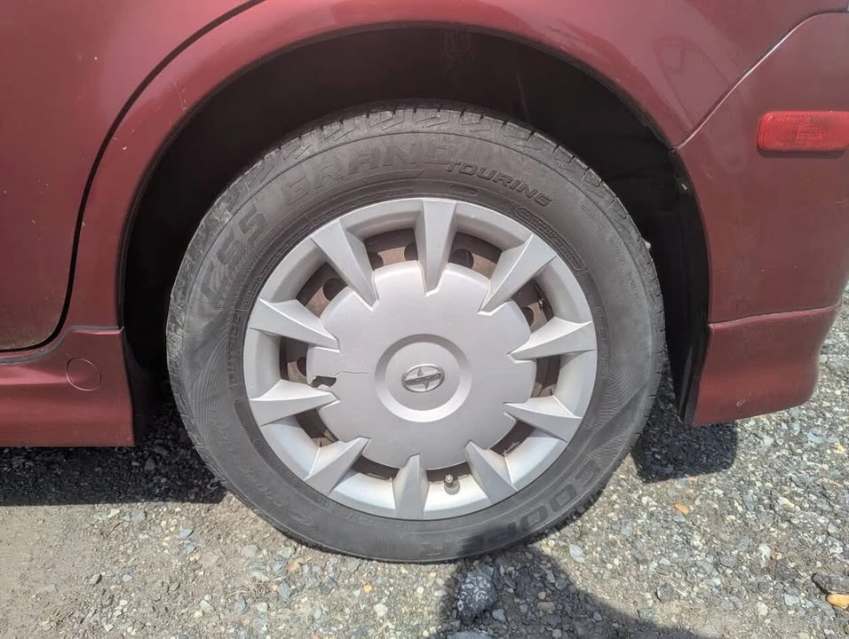 2006 Scion xB - Image 18 of 19
