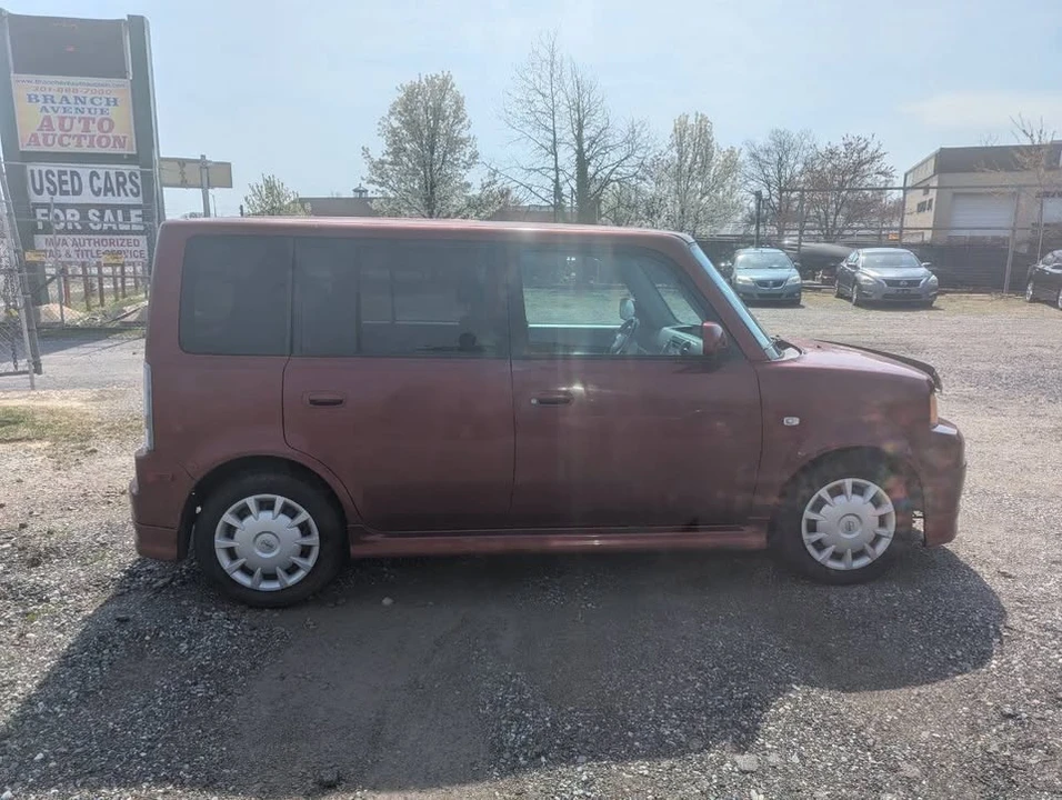 2006 Scion xB - Image 2 of 19
