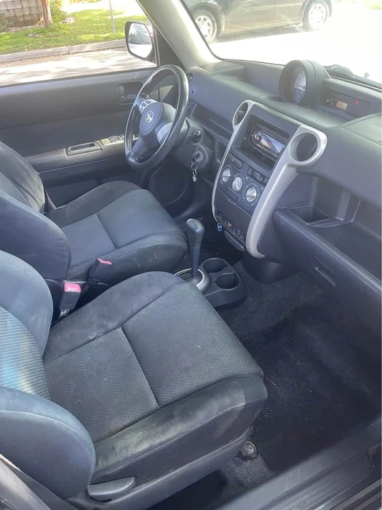 2006 Scion xB - Image 4 of 5