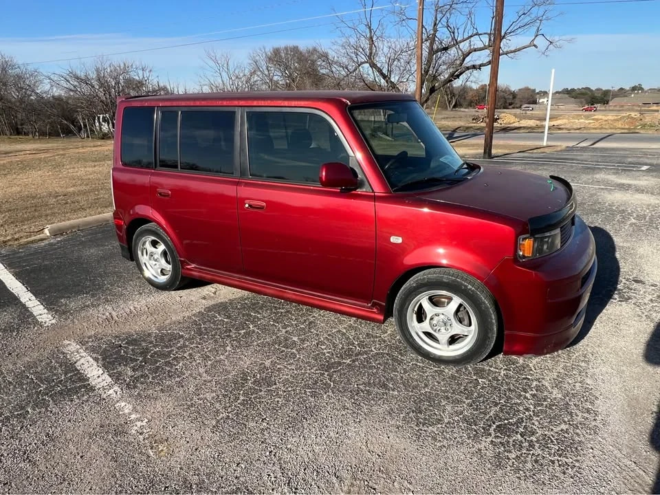 2006 Scion xB - Image 2 of 7