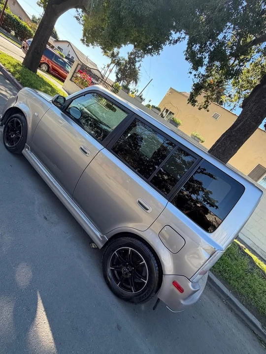 2006 Scion xB - Image 2 of 7