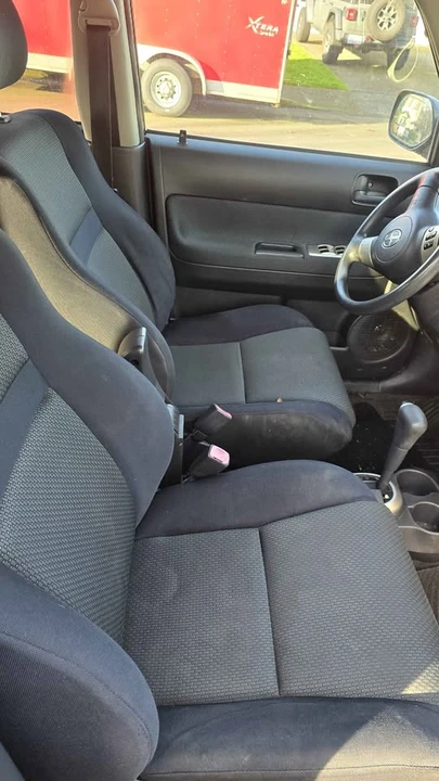 2006 Scion xB - Image 5 of 9