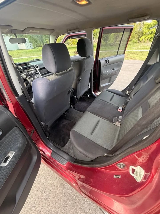2006 Scion xB - Image 12 of 18