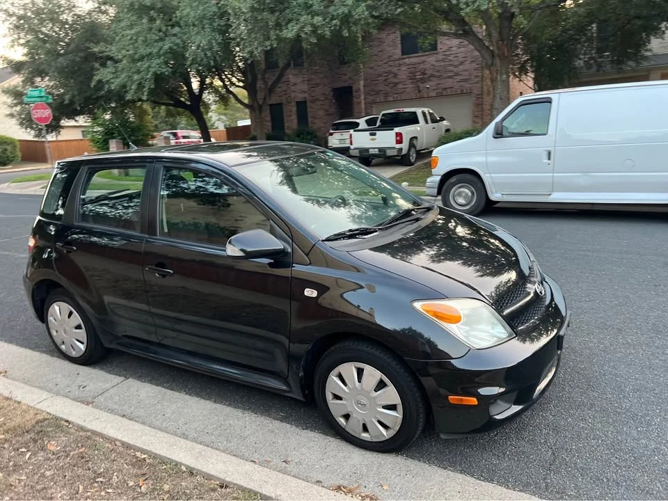 2006 Scion xD - Image 2 of 10