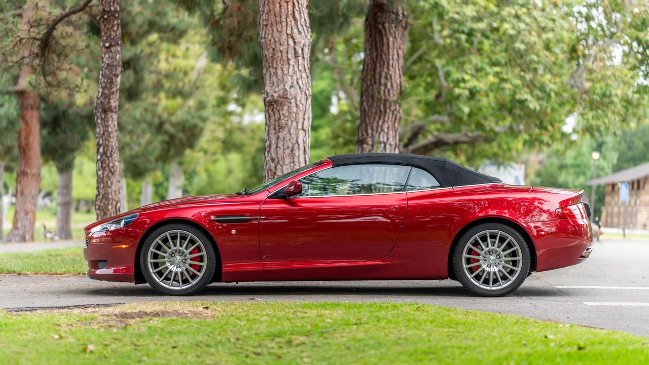 2006 Aston Martin DB9 - Image 15 of 31