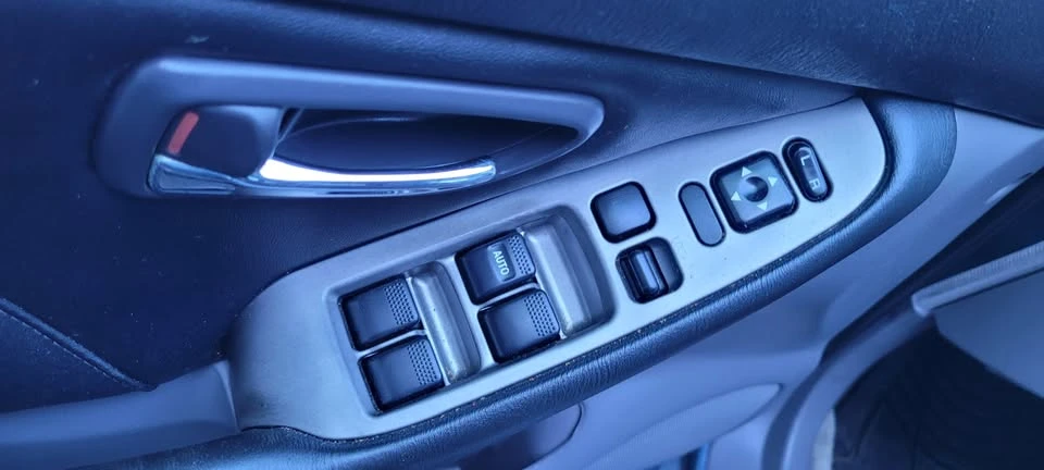 2006 Subaru Baja - Image 5 of 13