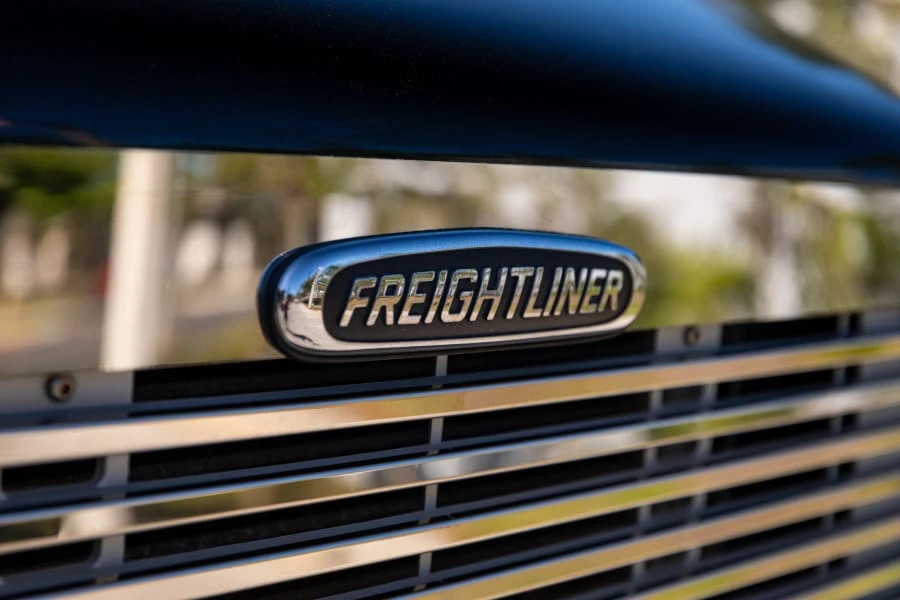 2006 Freightliner - Image 19 of 31